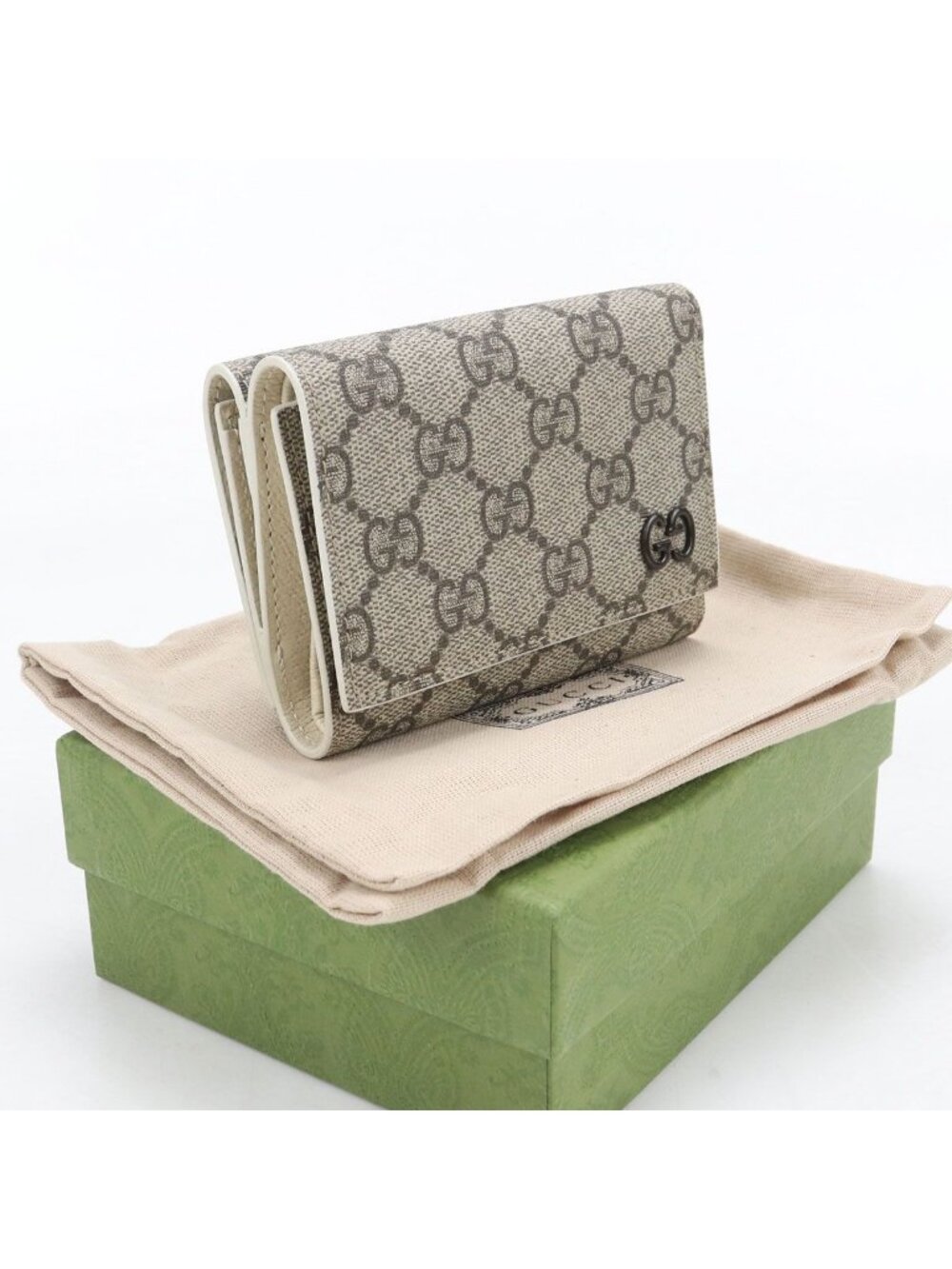 Gucci GG Supreme Trifold Wallet